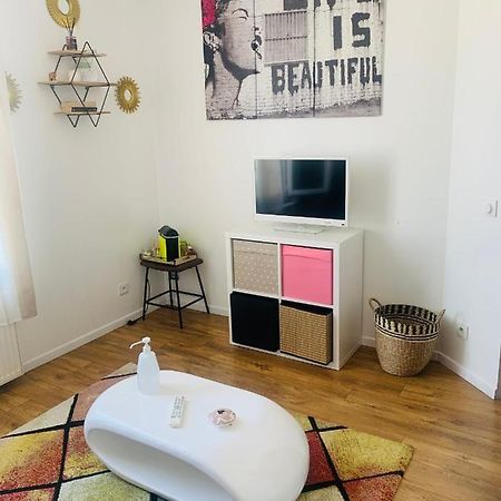 Chambre Cocooning Chez L'Habitant Вильнёв-ле-Руа Экстерьер фото